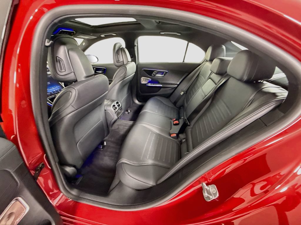 Used 2025 Mercedes-Benz C 300 Sedan image 21
