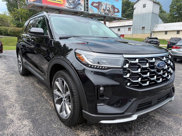 Used 2025 Ford Explorer Platinum AWD/4WD image 4