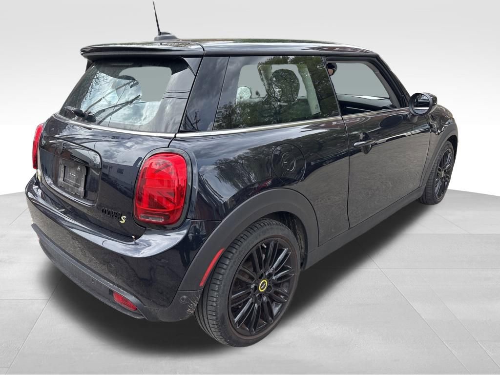 Certified 2024 MINI Cooper SE FWD image 4