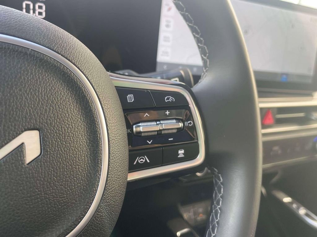 Used 2025 Kia Sorento S w/ Panoramic Sunroof Package image 21