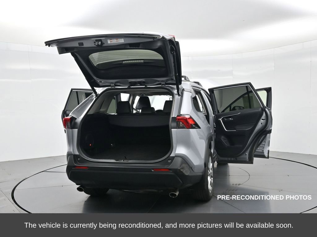 Used 2023 Toyota RAV4 XLE Premium image 40