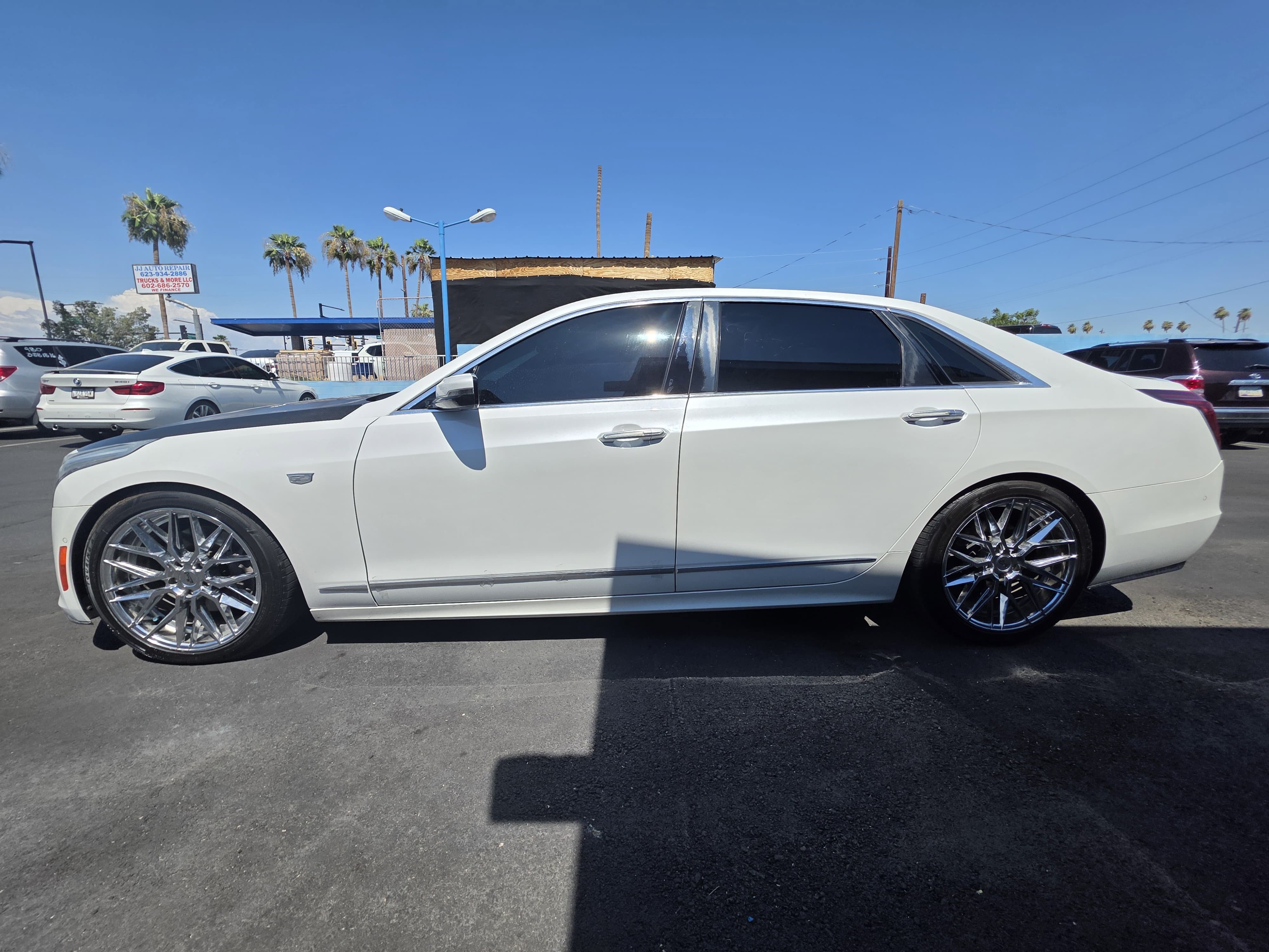 Used 2017 Cadillac CT6 Luxury w/ LPO, Ground Effects Package AWD/4WD image 4
