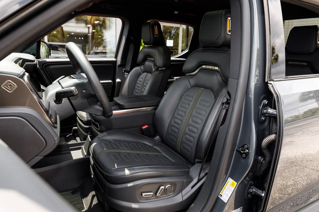 Used 2025 Rivian R1T Adventure AWD/4WD image 25