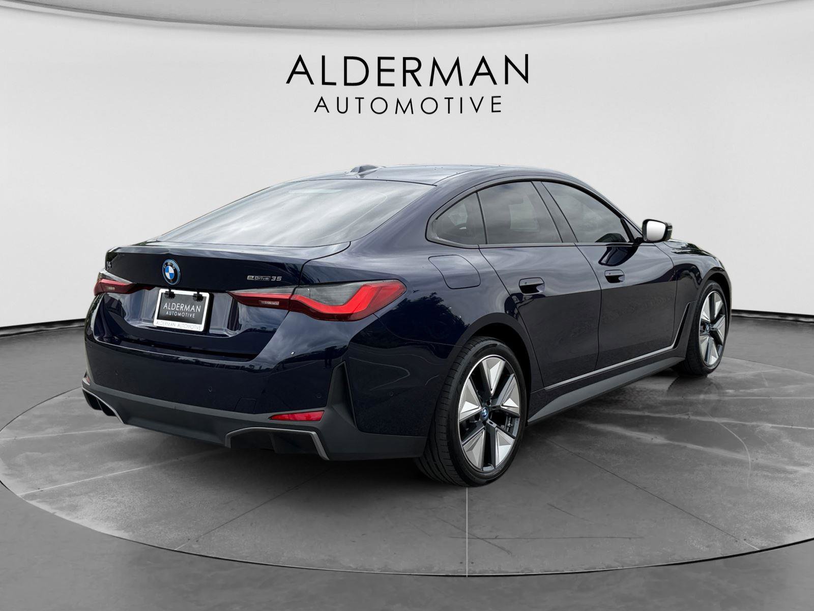 Used 2023 BMW i4 eDrive35 w/ Premium Package RWD image 5