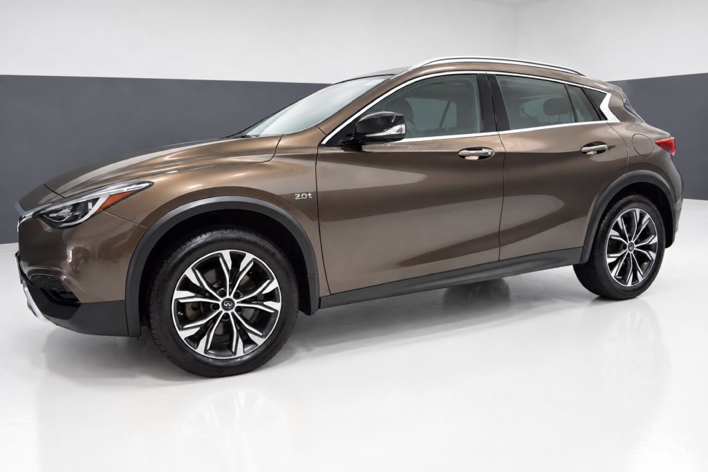 Used 2019 INFINITI QX30 AWD w/ Navigation Package image 2