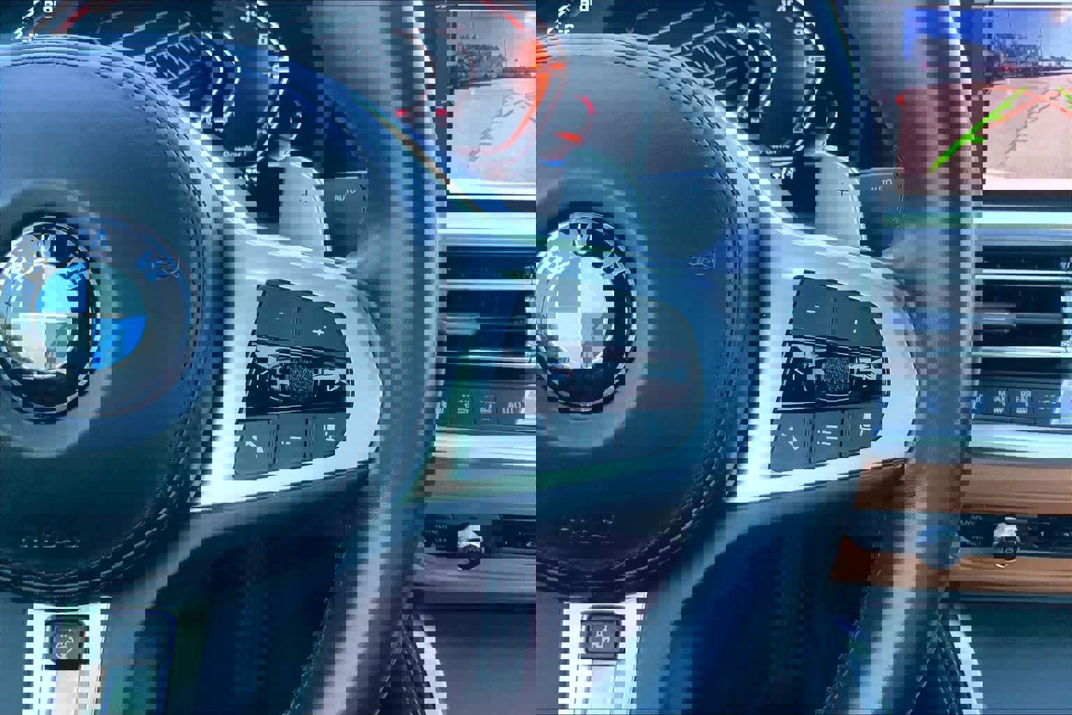 Used 2021 BMW M440i Convertible w/ Premium Package image 21