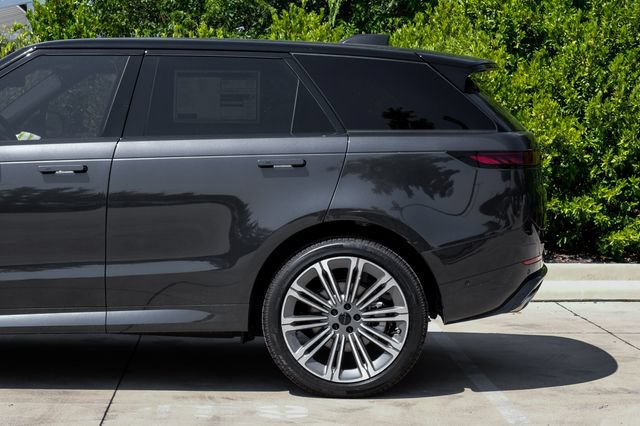 New 2026 Land Rover Range Rover Sport Dynamic SE AWD/4WD image 13