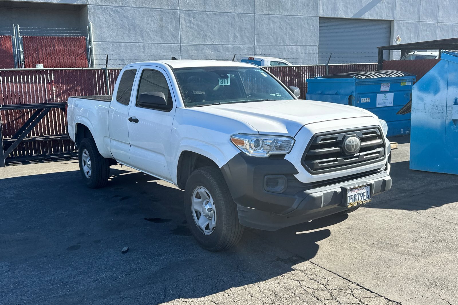 Used 2018 Toyota Tacoma SR image 2