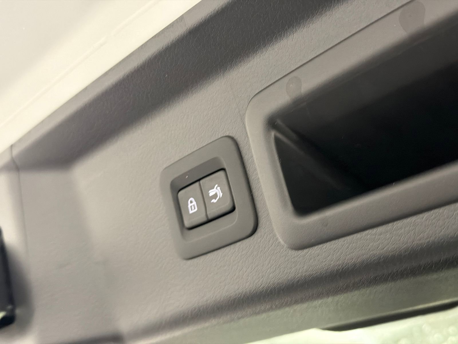 Certified 2025 MAZDA CX-30 2.5 Turbo w/ Premium Package image 9