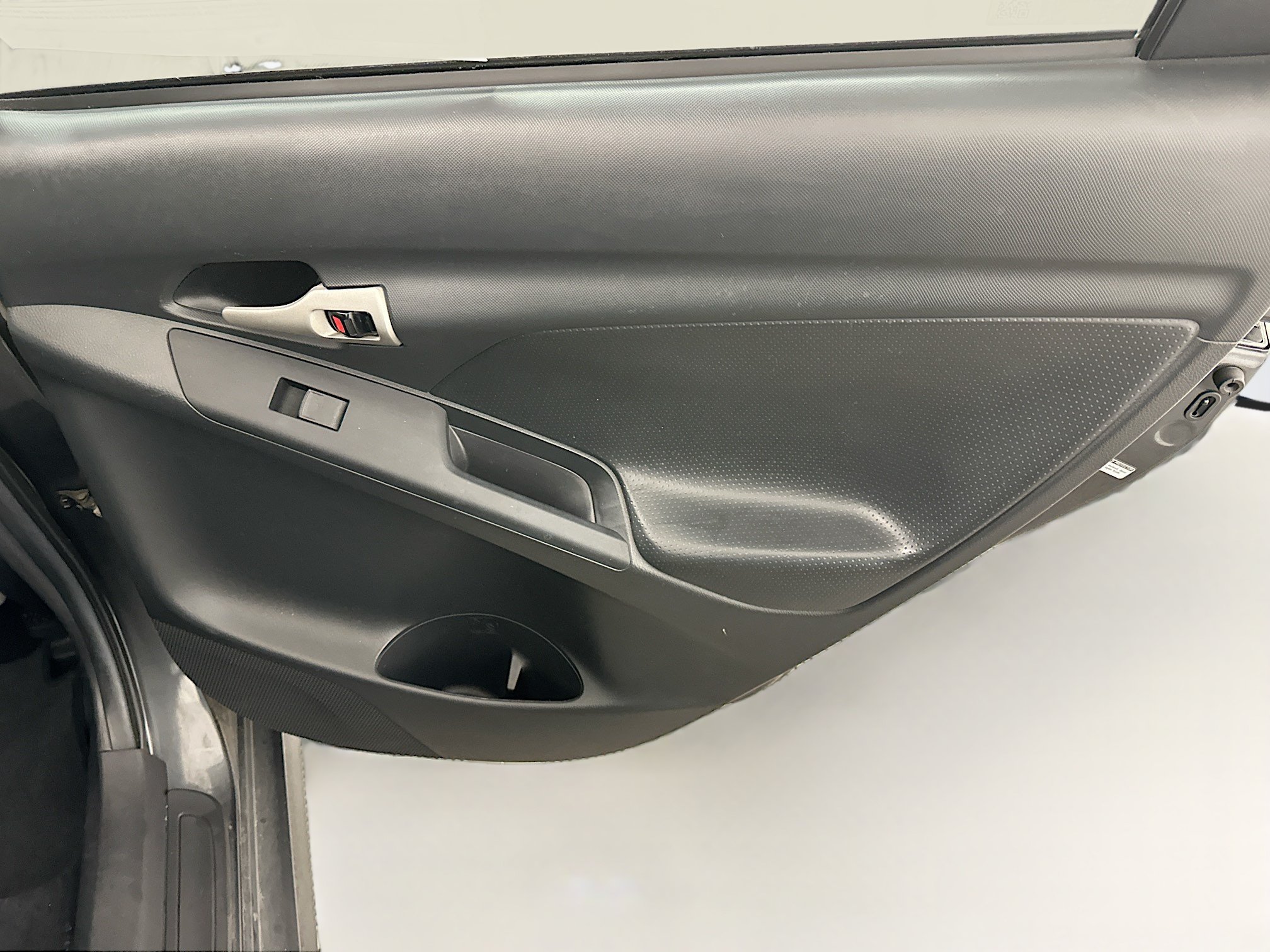 Used 2010 Toyota Matrix FWD image 28