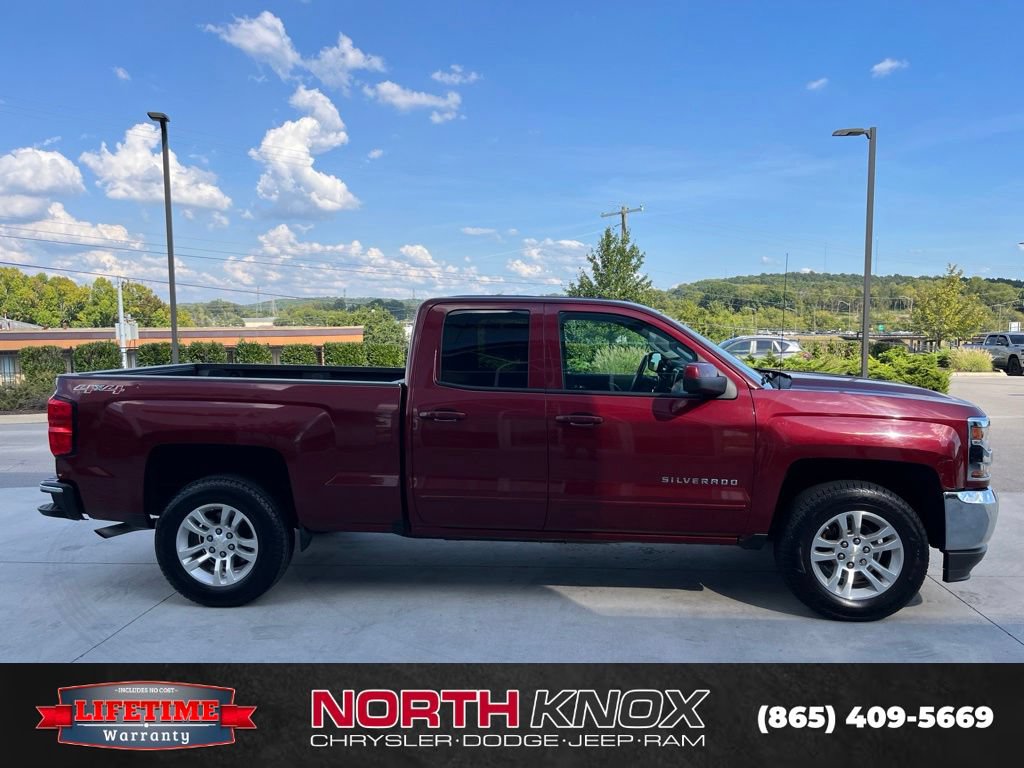 Used 2017 Chevrolet Silverado 1500 LT w/ All Star Edition AWD/4WD image 21