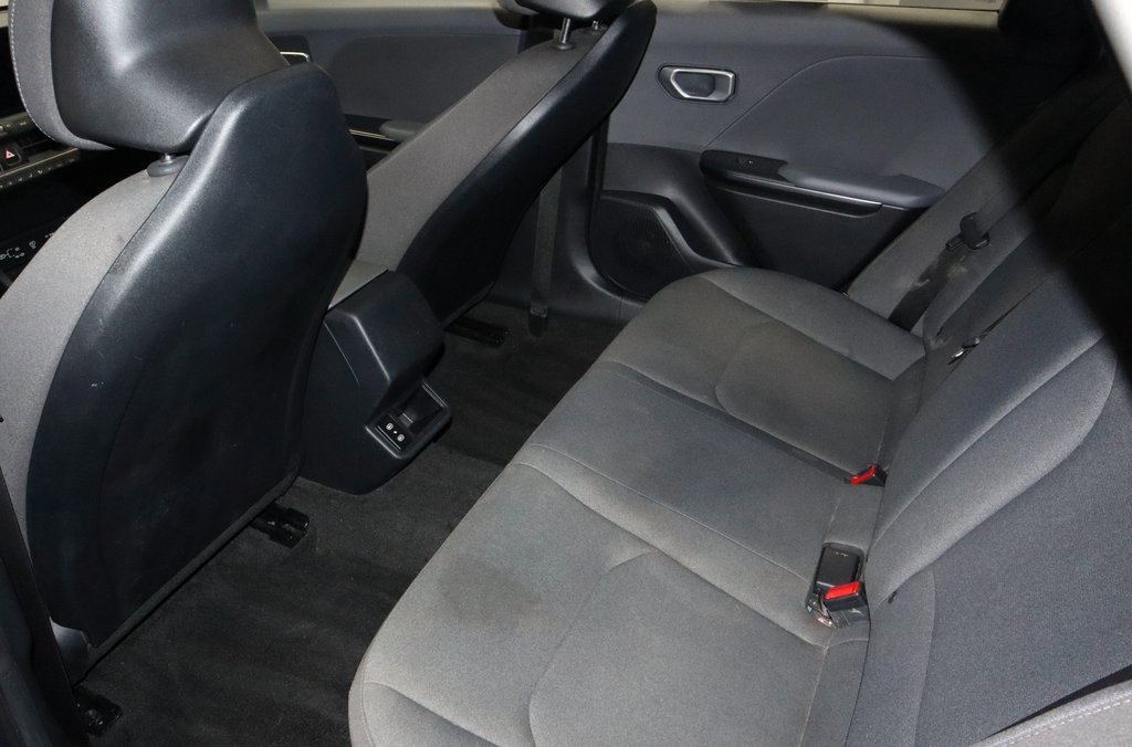 Used 2025 Kia K4 LXS image 19