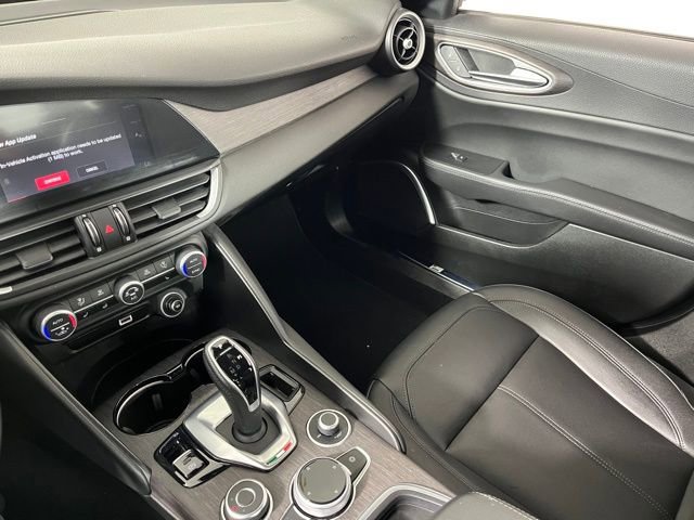 Used 2022 Alfa Romeo Giulia Ti w/ Active Assist Plus Package AWD/4WD image 34