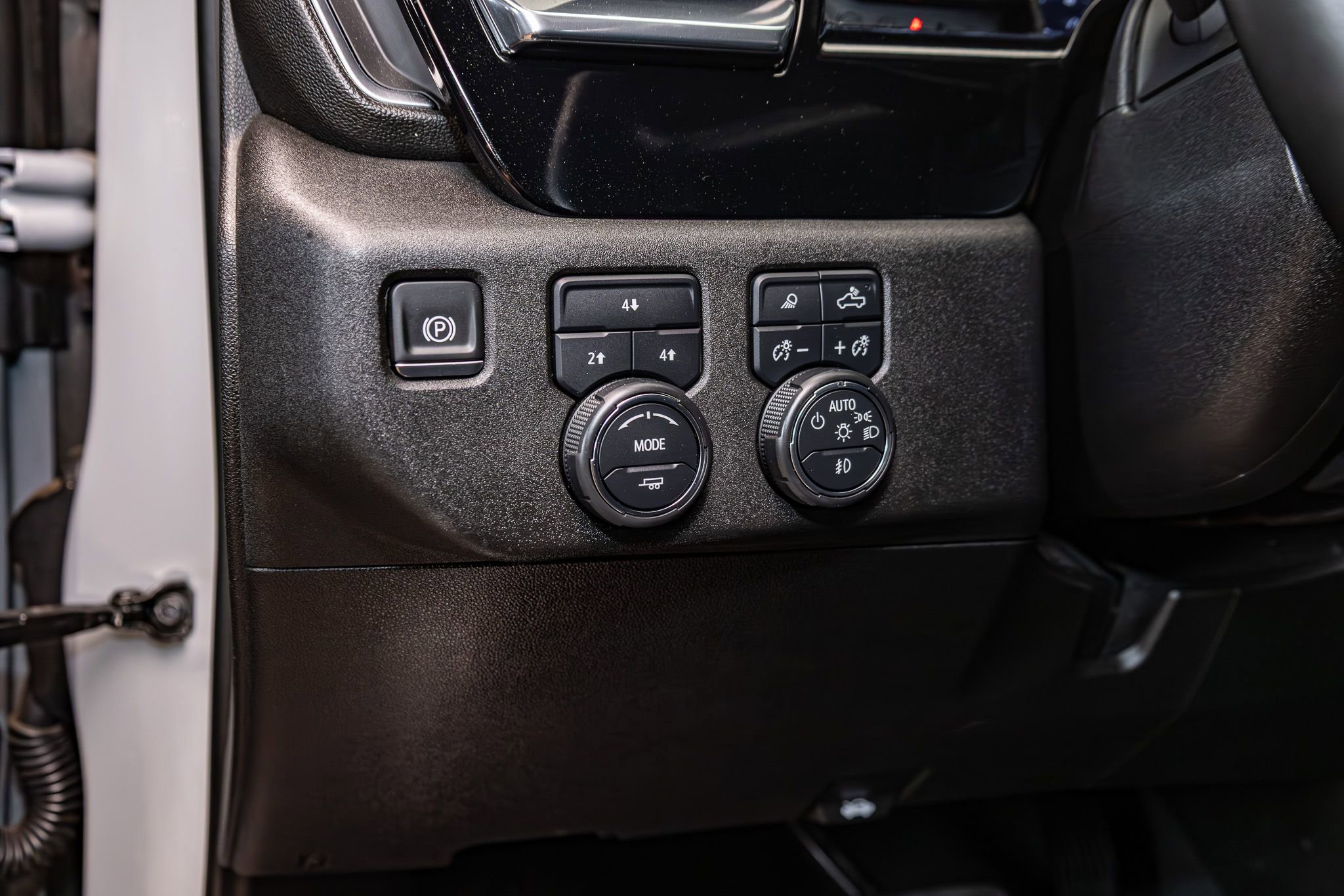 Used 2024 Chevrolet Silverado 2500 LT w/ Safety Package AWD/4WD image 20