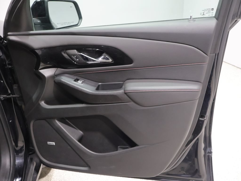 Used 2023 Chevrolet Traverse RS w/ LPO, Floor Liner Package AWD/4WD image 23