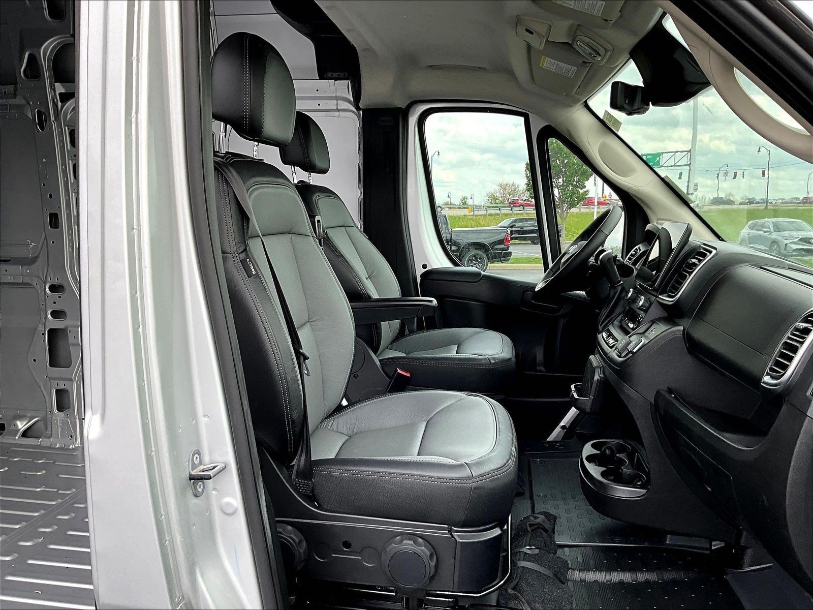 New 2026 RAM ProMaster 3500 w/ Quick Order Package 22H SLT+ FWD image 10