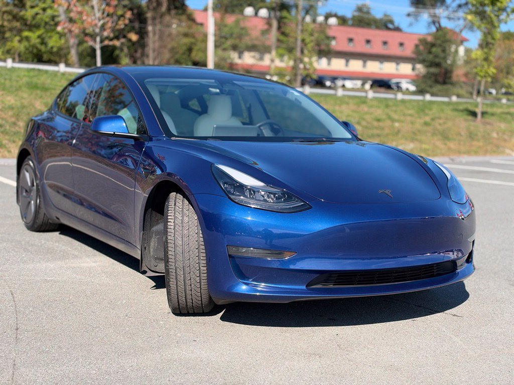 Used 2023 Tesla Model 3 Standard Range RWD image 9