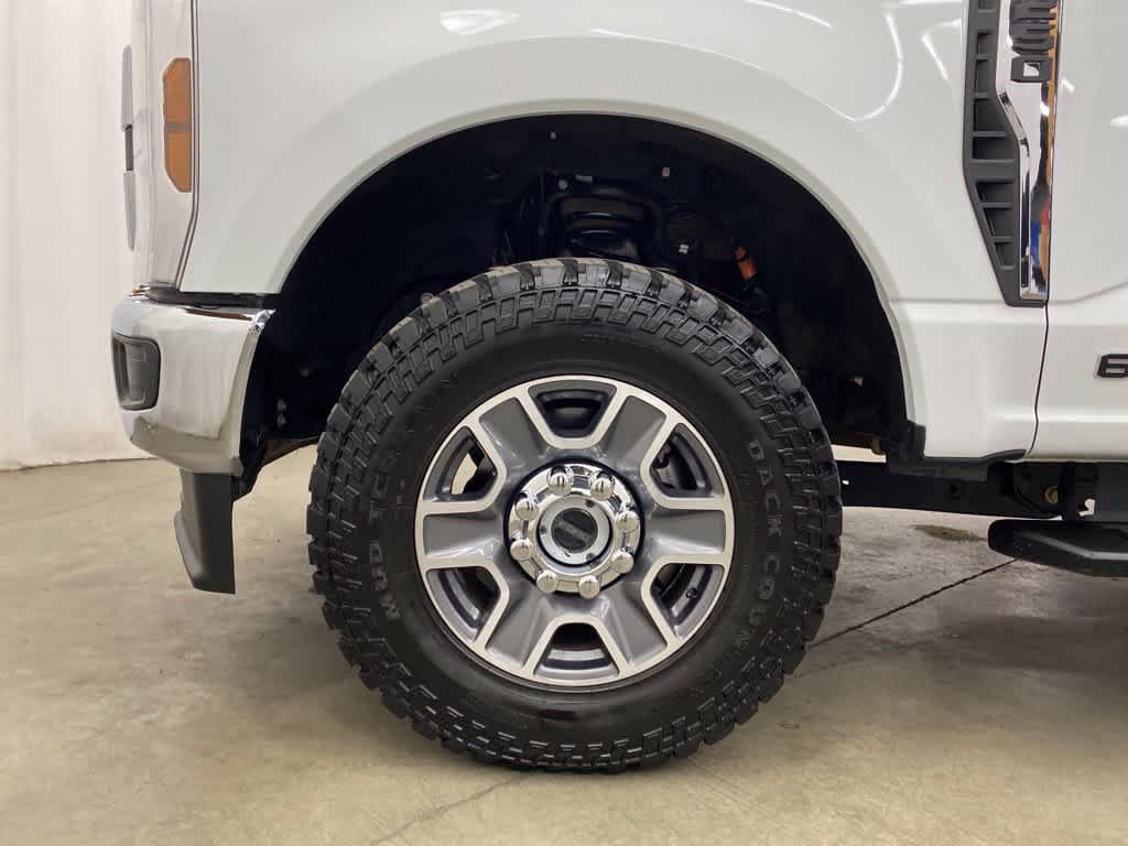 Used 2025 Ford F250 XLT w/ FX4 Off-Road Package AWD/4WD image 11