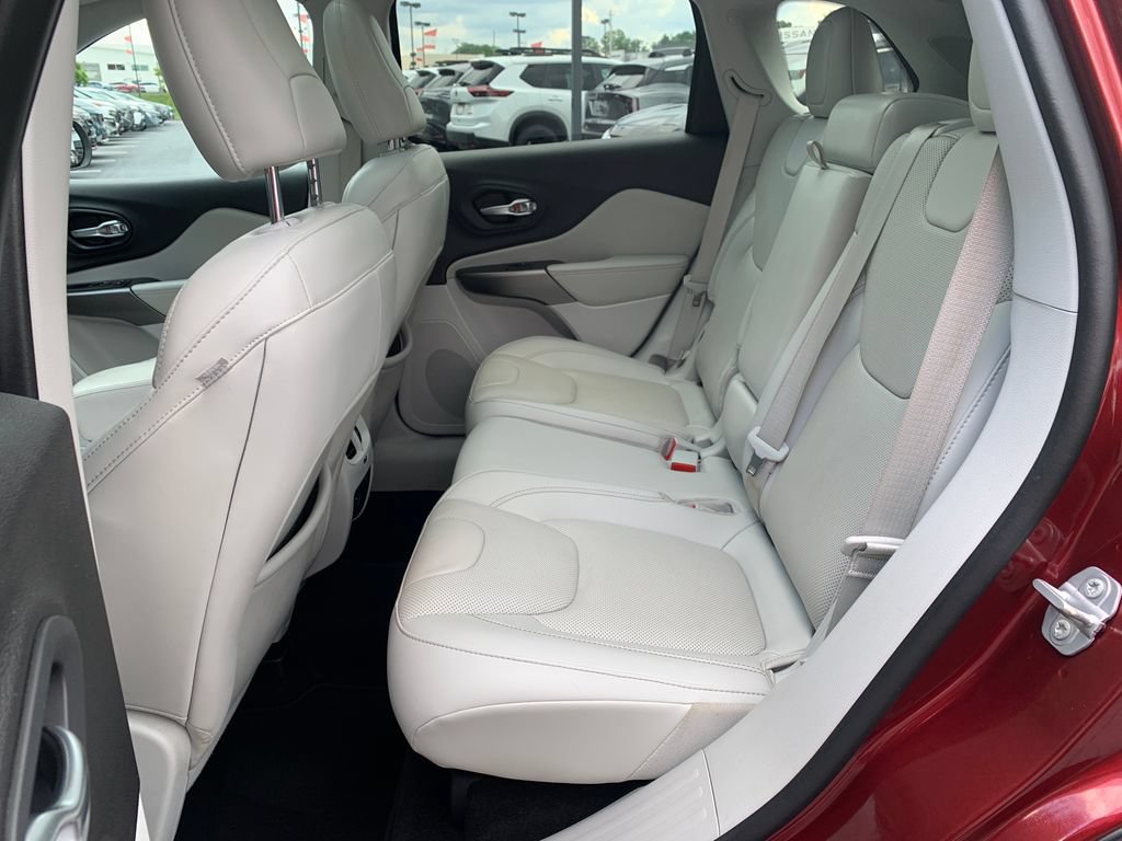 Used 2021 Jeep Cherokee Limited w/ Elite Package AWD/4WD image 13