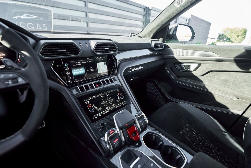 Used 2024 Lamborghini Urus Performante image 69