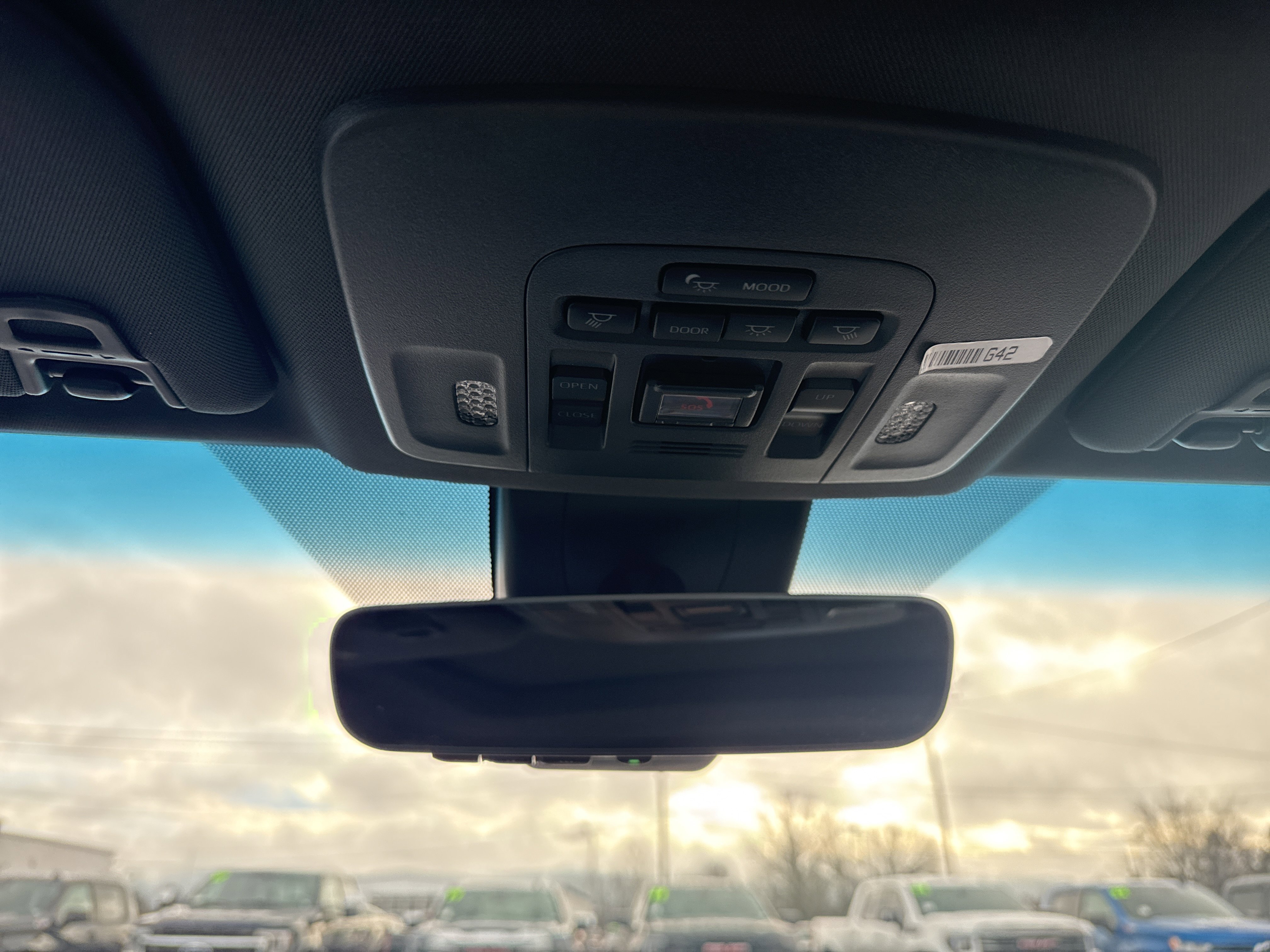 Used 2022 Toyota Avalon Limited image 27