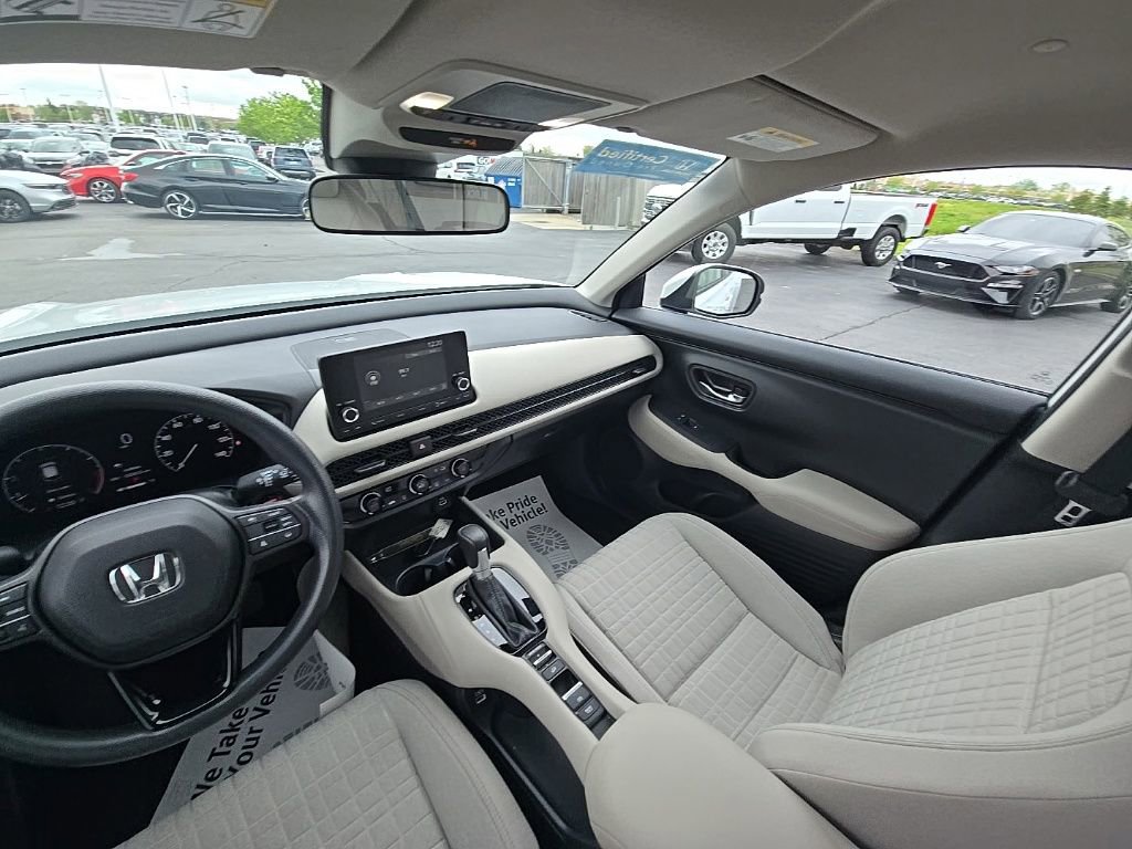 Certified 2023 Honda HR-V LX image 27