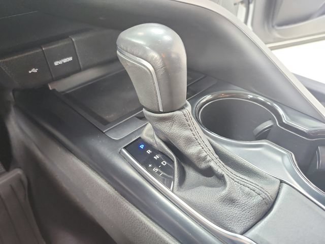 Used 2020 Toyota Camry SE FWD image 26