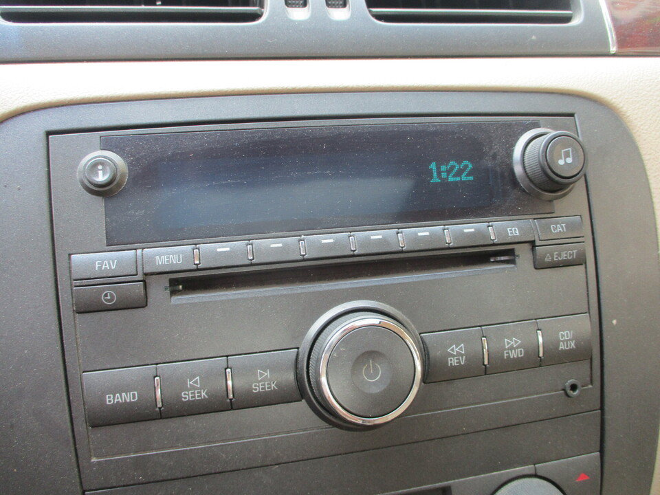 Used 2007 Buick Lucerne CXS w/ Driver Confidence Package FWD image 33