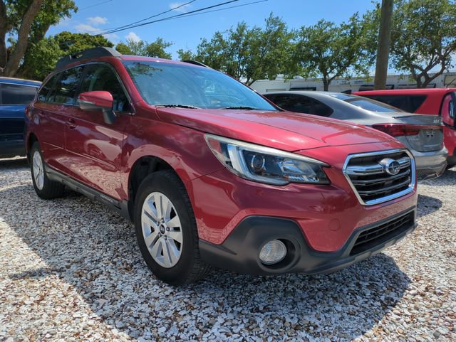 Used 2019 Subaru Outback 2.5i Premium AWD/4WD image 1