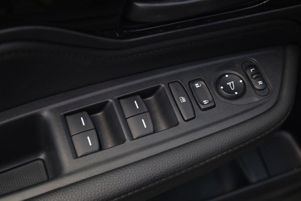 Certified 2025 Honda Odyssey Touring image 11