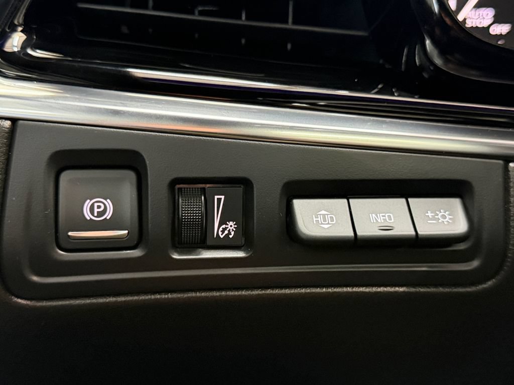 Used 2022 Cadillac XT6 Premium Luxury w/ Technology Package AWD/4WD image 26