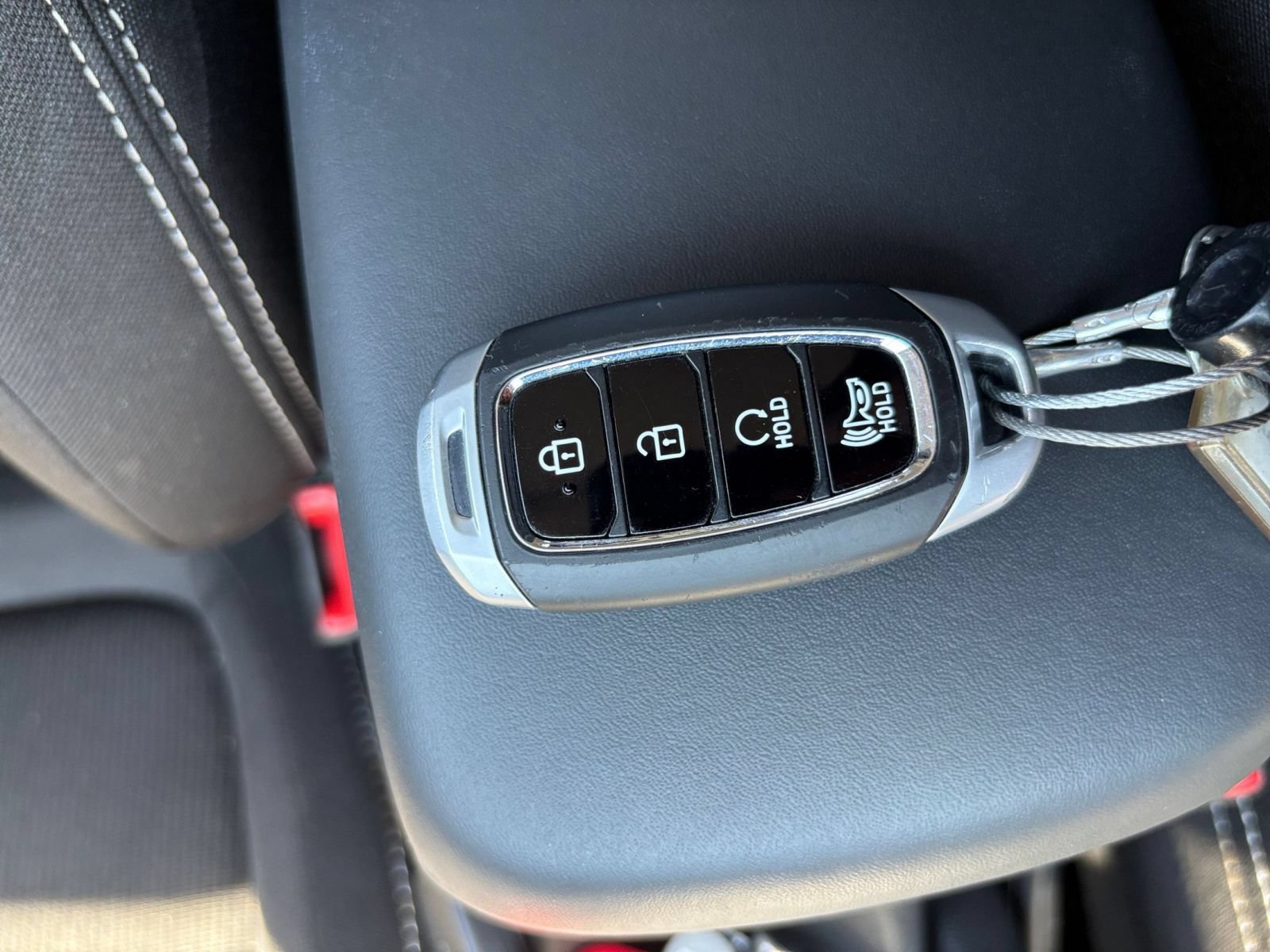 Used 2025 Hyundai Venue SEL FWD image 23