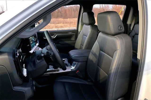 Used 2025 Chevrolet Silverado 1500 LT Trail Boss w/ Convenience Package II image 22