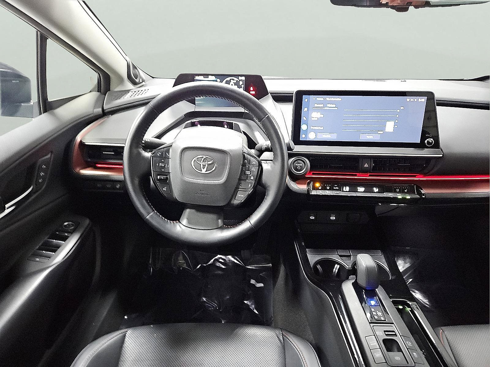 Used 2024 Toyota Prius Prime image 8