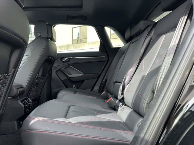 Used 2025 Audi Q3 2.0T Premium Plus w/ Premium Plus Package AWD/4WD image 8