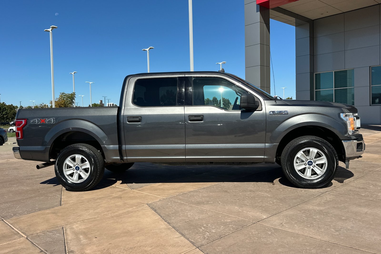 Used 2020 Ford F150 XLT AWD/4WD image 3