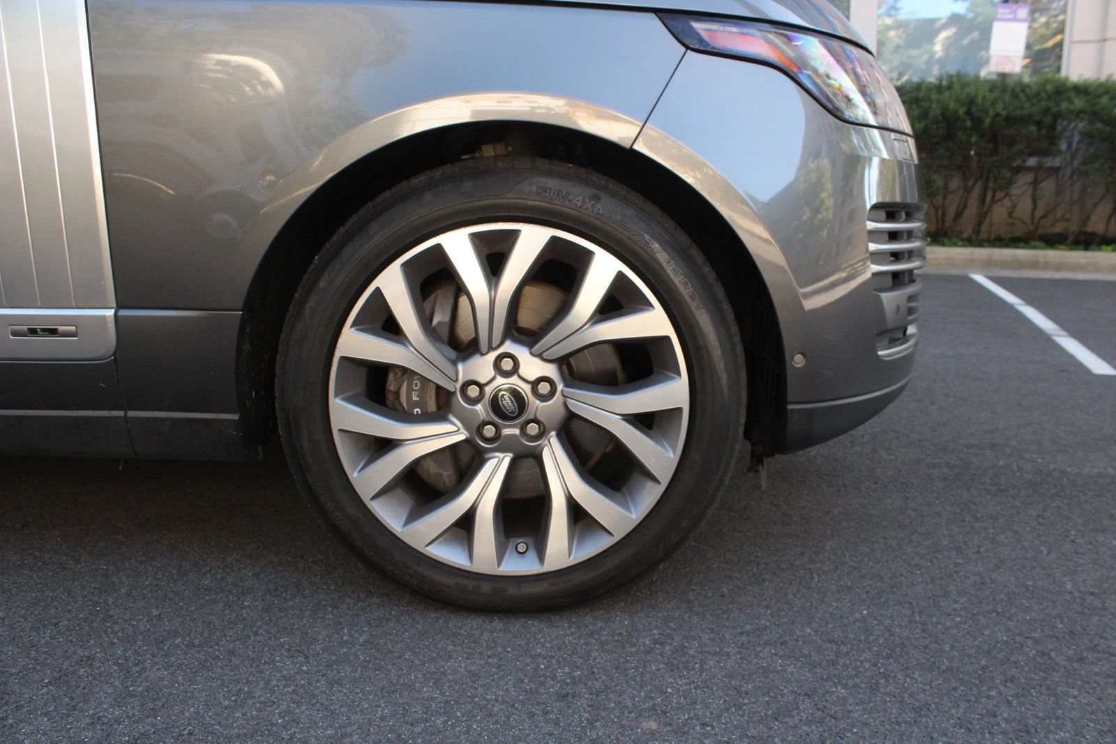 Used 2018 Land Rover Range Rover Long Wheelbase Autobiography AWD/4WD image 4
