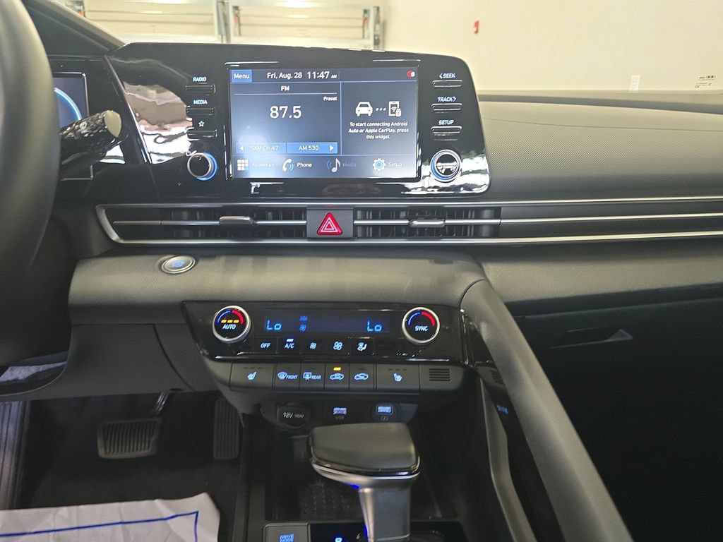 Certified 2022 Hyundai Elantra SEL w/ Convenience Package FWD image 18