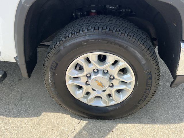 Used 2025 Chevrolet Silverado 2500 LT image 14