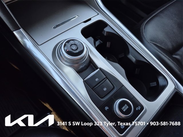 Used 2020 Ford Explorer XLT w/ Equipment Group 202A AWD/4WD image 40