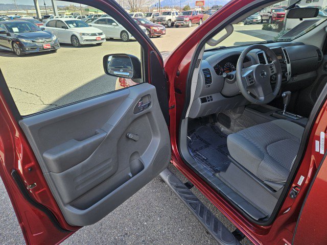 Used 2015 Nissan Frontier S image 8