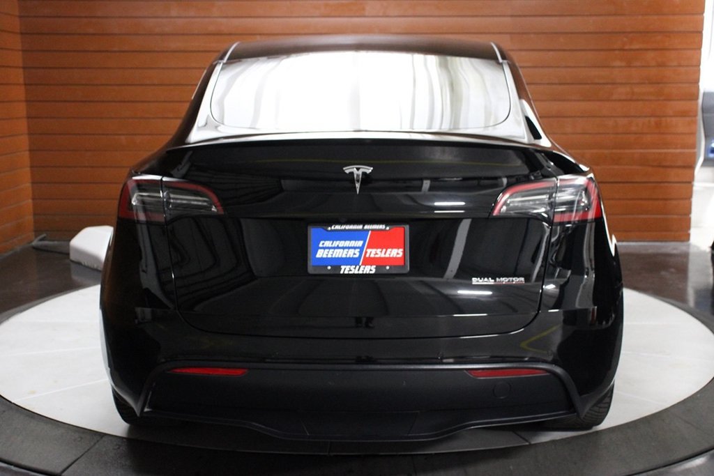 Used 2022 Tesla Model Y Performance AWD/4WD image 6