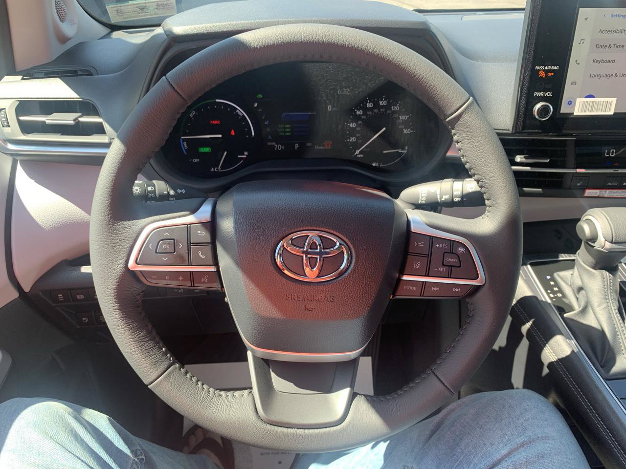 Used 2026 Toyota Sienna XLE AWD/4WD image 21