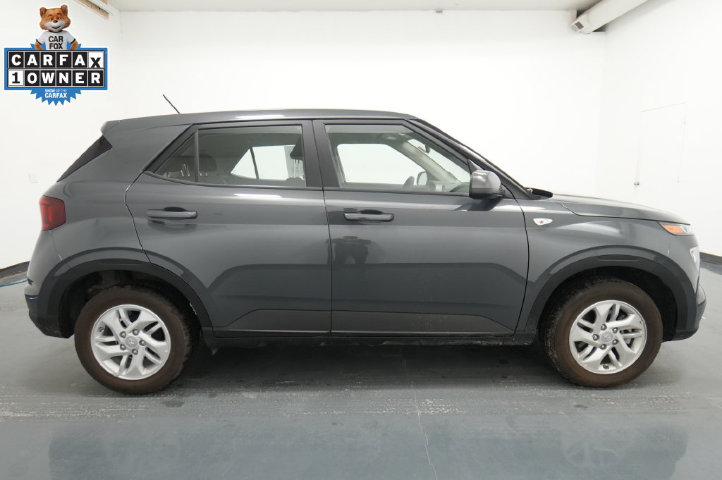 Used 2026 Hyundai Venue SE FWD image 9