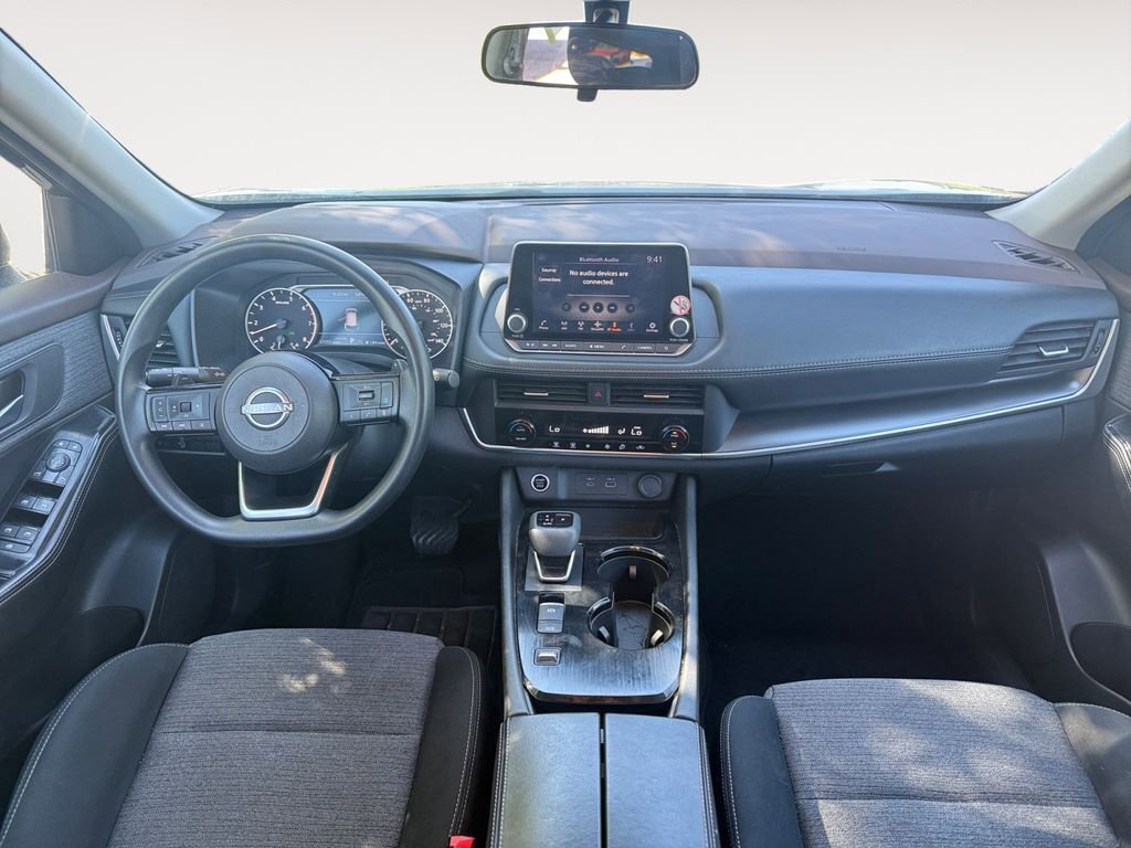 Used 2023 Nissan Rogue SV FWD image 10