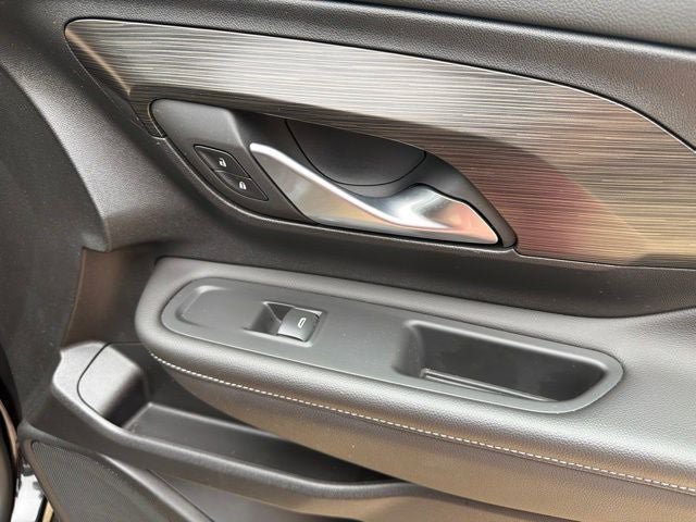 Used 2022 GMC Terrain SLT w/ Tech Package AWD/4WD image 28