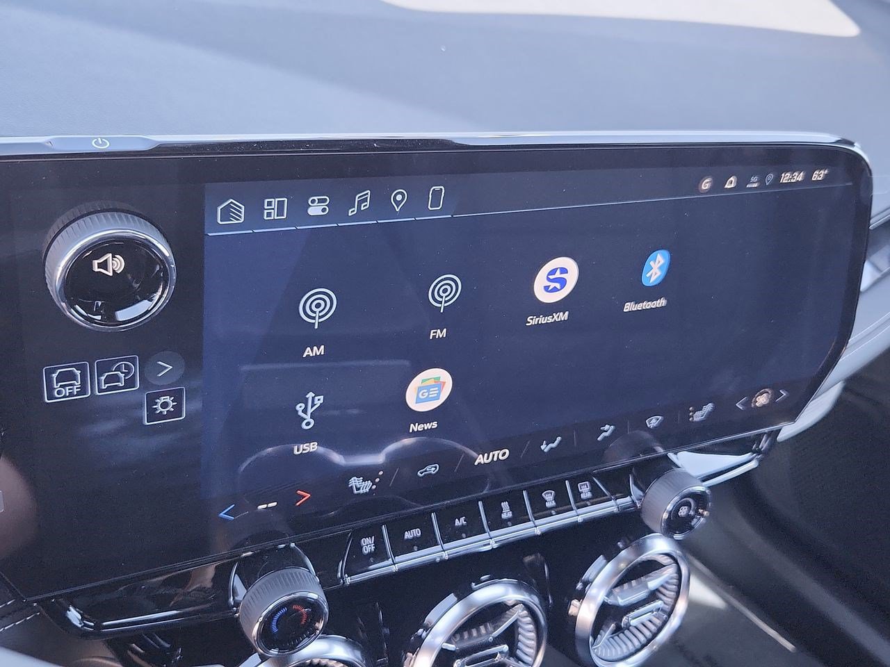 New 2026 Chevrolet Blazer EV LT w/ LPO, Blackout Package image 19