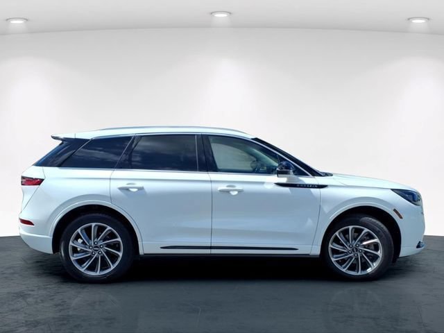 Used 2022 Lincoln Corsair Grand Touring w/ Towing Package AWD/4WD image 5