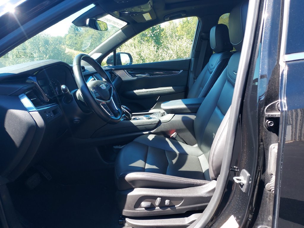Used 2022 Cadillac XT5 Premium Luxury AWD/4WD image 15
