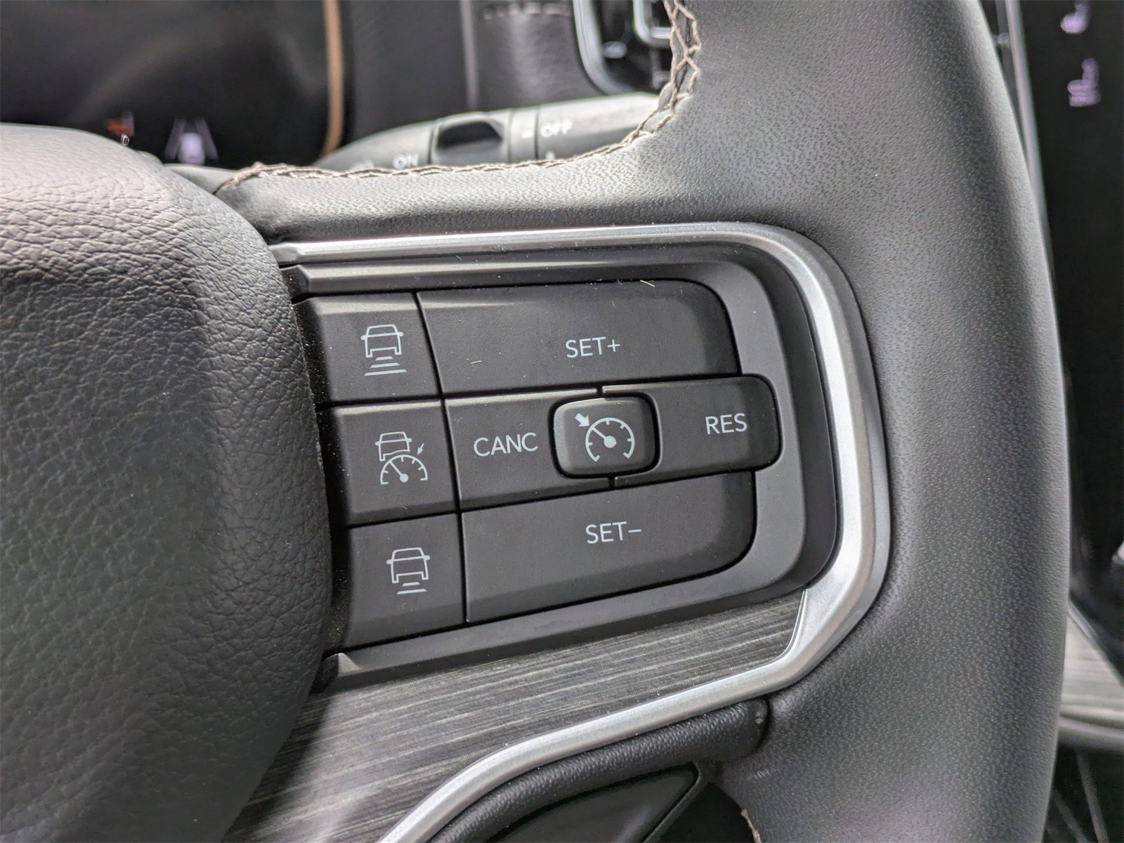 Used 2024 Jeep Wagoneer L Series III w/ Flexible Seating Group image 30